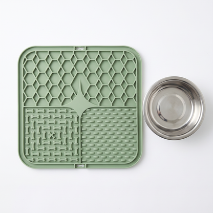 Dog Lick Mat Calming Enrichment Non-Slip Silicone 15.5x15.5cm – Pethurst