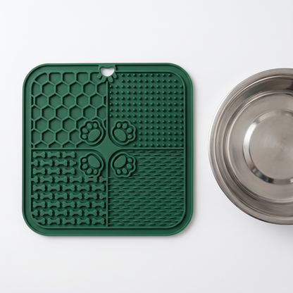 Dog Lick Mat Enrichment Kit Silicone 4-Section Non-Slip with Spreader – Pethurst